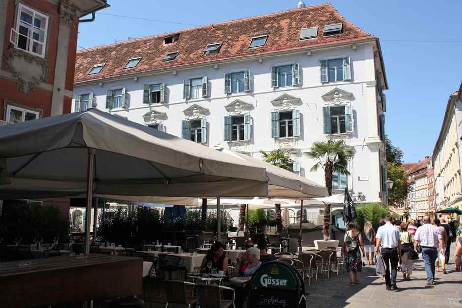 Köstliche Events - Graz kulinarisch entdecken zum Beispiel in einem Straßencafé