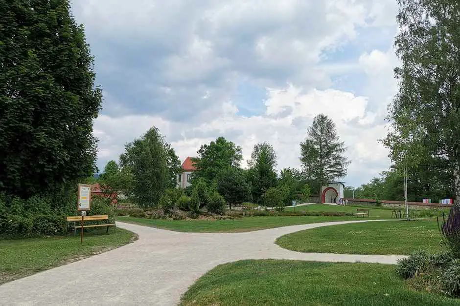 Im Stiftergarten im Stift Schlägl im Böhmerwald im Mühlviertel