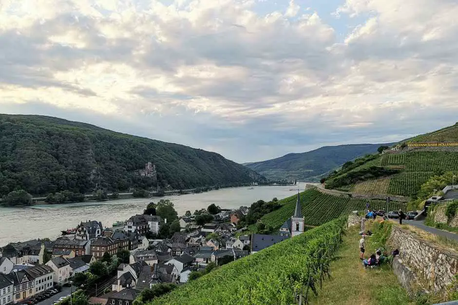 Hike on the Rhine near Assmannshausen