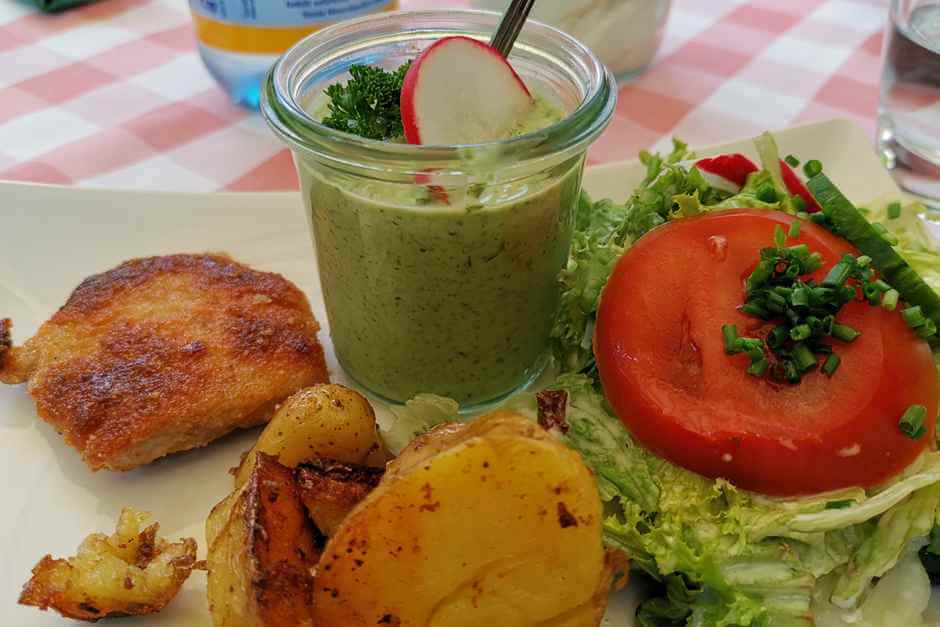 Frankfurt green sauce - typical Hessian specialties from the farmer's kitchen