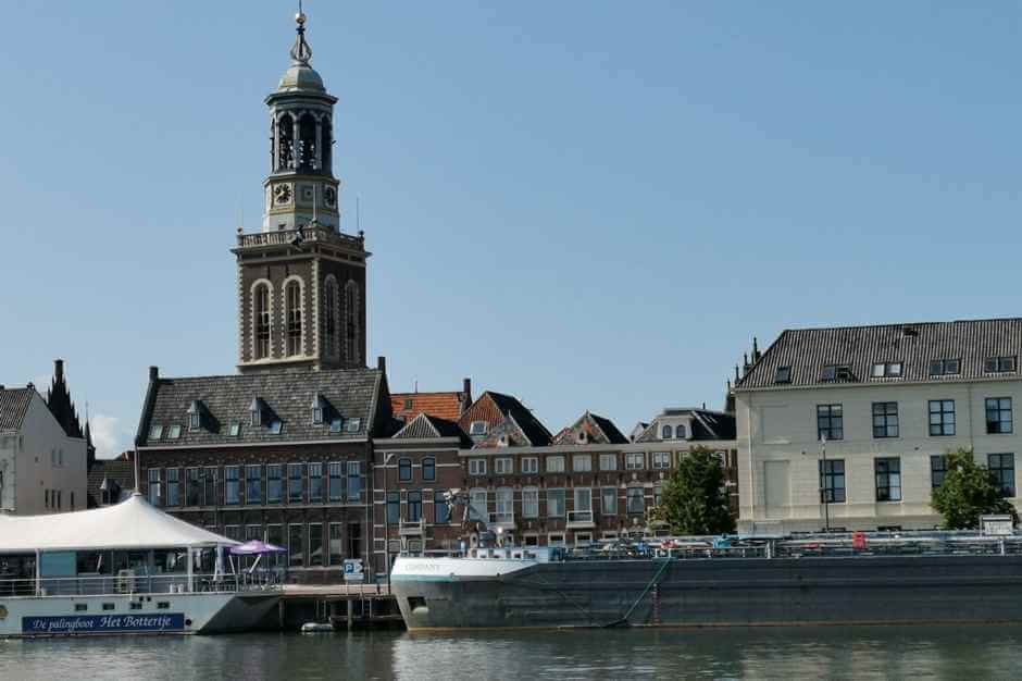 Altstadt von Kampen von der Ijssel aus