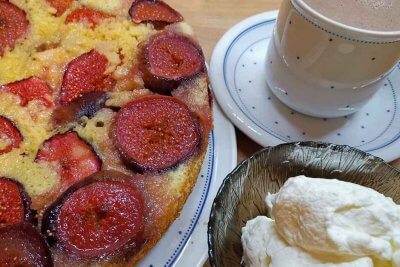 French baking - French fig cake with cinnamon chocolate