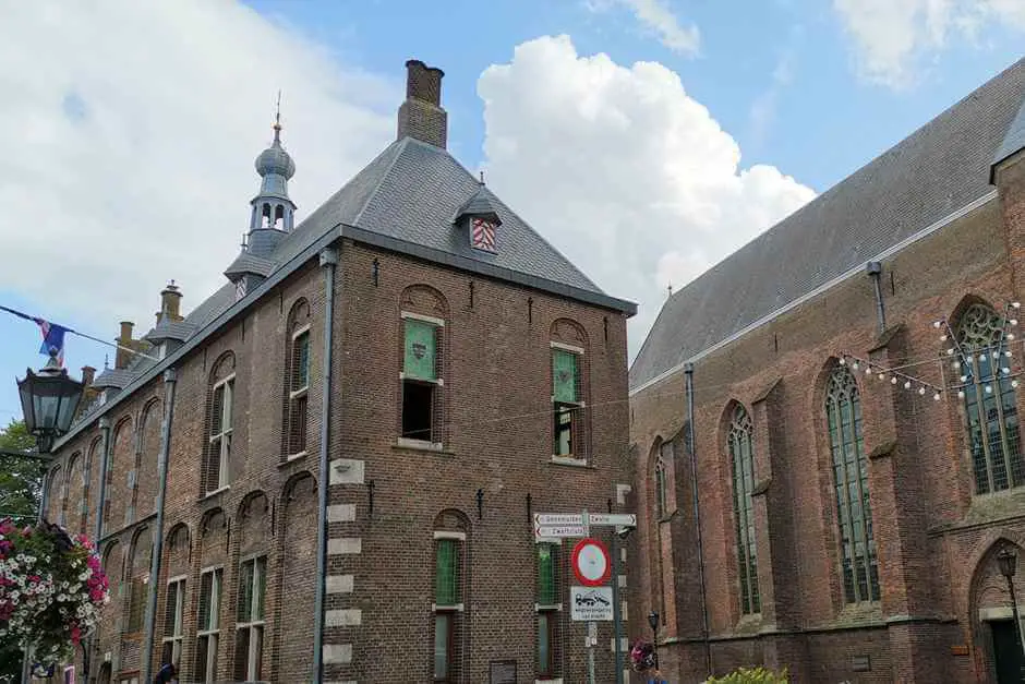 Rathaus in Hasselt - eine der Hasselt Niederlande Sehenswürdigkeiten nahe dem Hafen