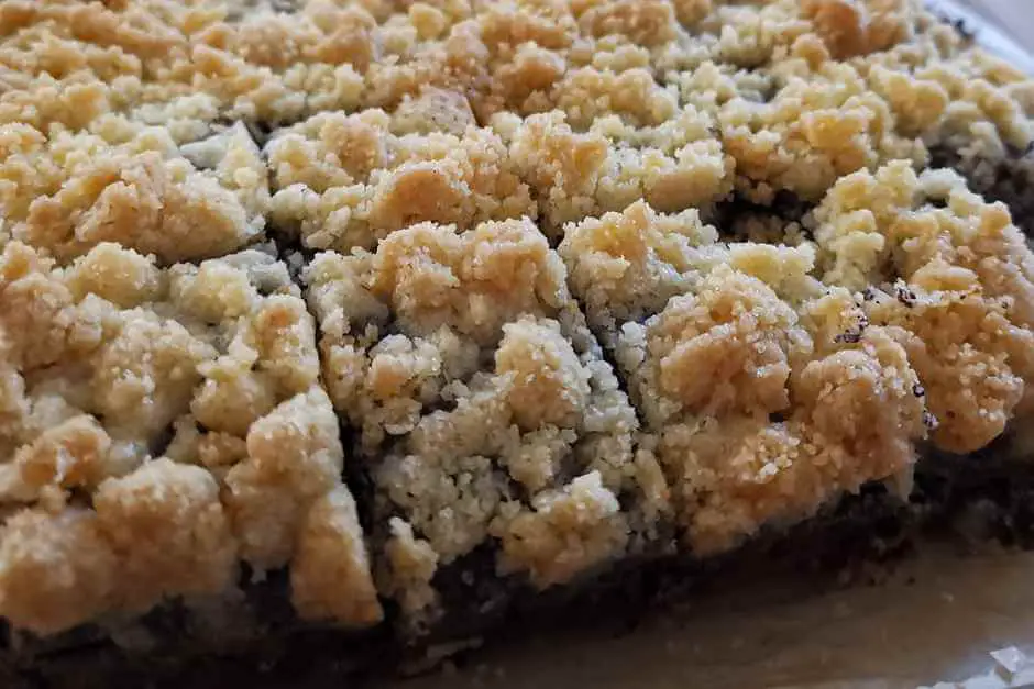 Mohnkuchen mit Streusel - Spezialitäten in Bad <yoastmark class=