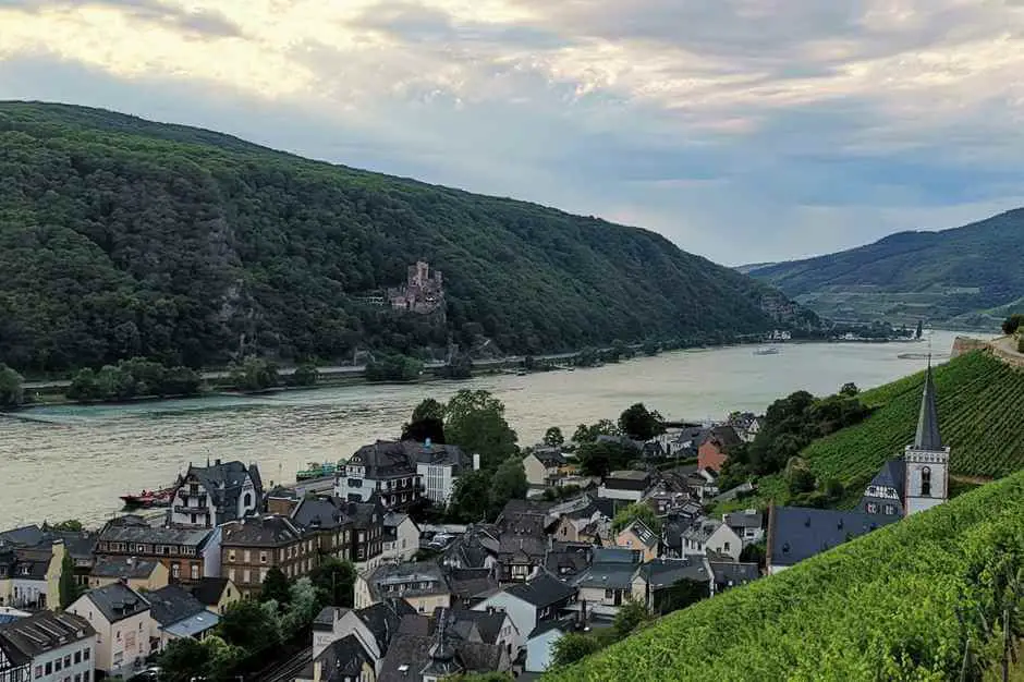 Assmannshausen - schöne Städte am Rhein