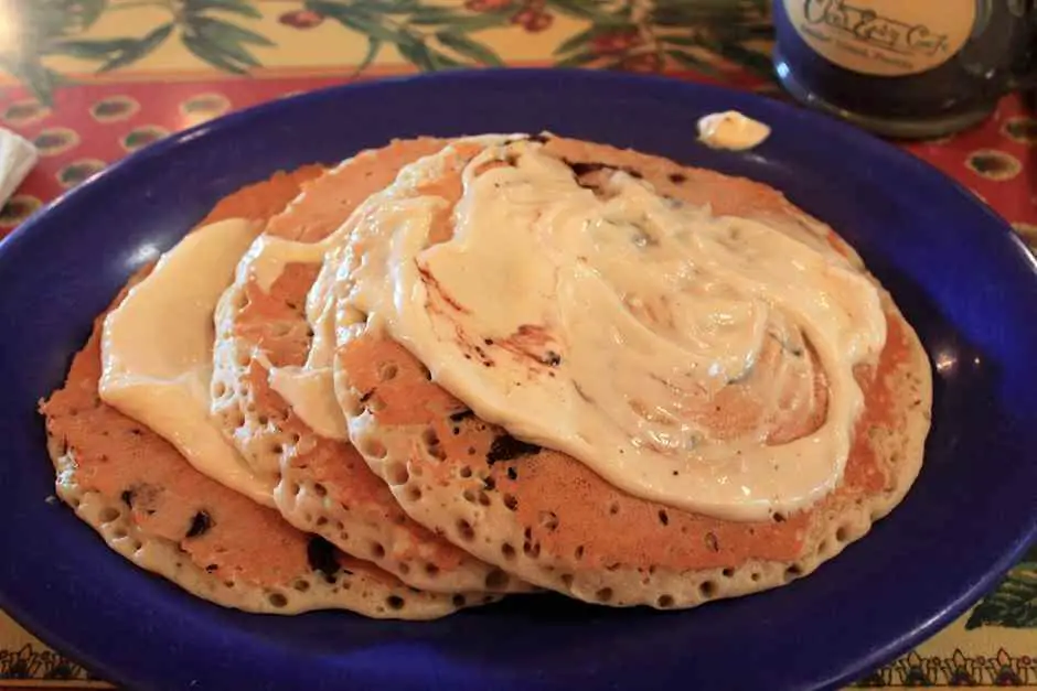 Pancakes Teig selber machen fürs amerikanische Frühstück zu Hause