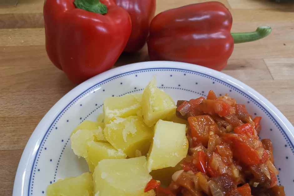Peperonata with potatoes and paprika recipe from southern Italy. paprika vegetables