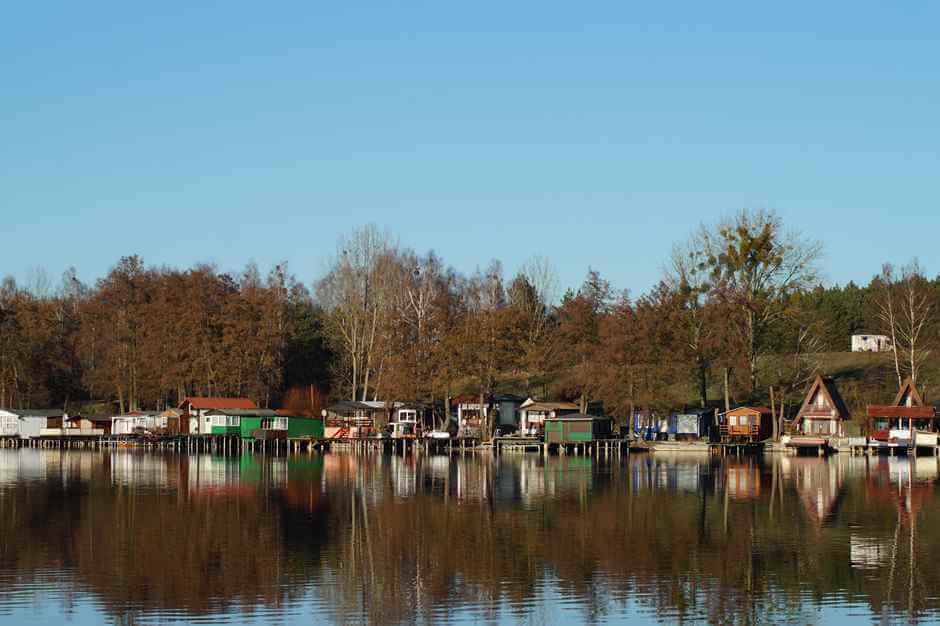 Picnic area at Wolletzsee at Berlin Travelers Archive