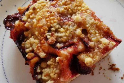 Zwetschgenkuchen mit Mandel-Marzipan-Streusel