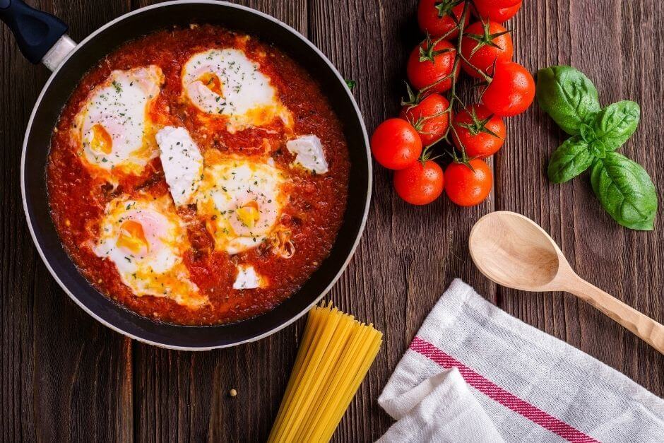 Shakshuka recipe - the best breakfast with tomatoes