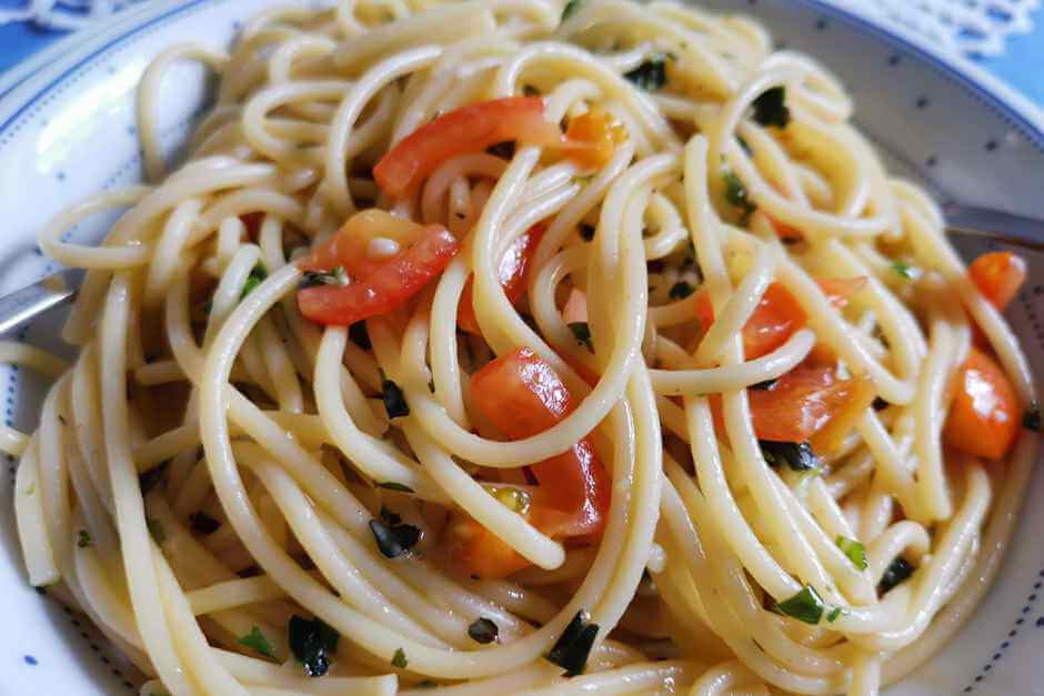 Spaghetti aglio e olio Rezept - Spaghetti aglio al olio Originalrezept