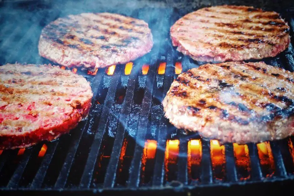 Tragbarer Grill für Picknick oder Camping