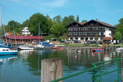 Holiday rental by the lake