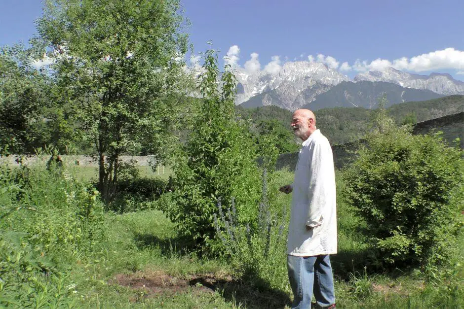 Father Norbert - Time out in the monastery as a beekeeper