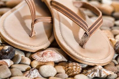 Wide sandals for women
