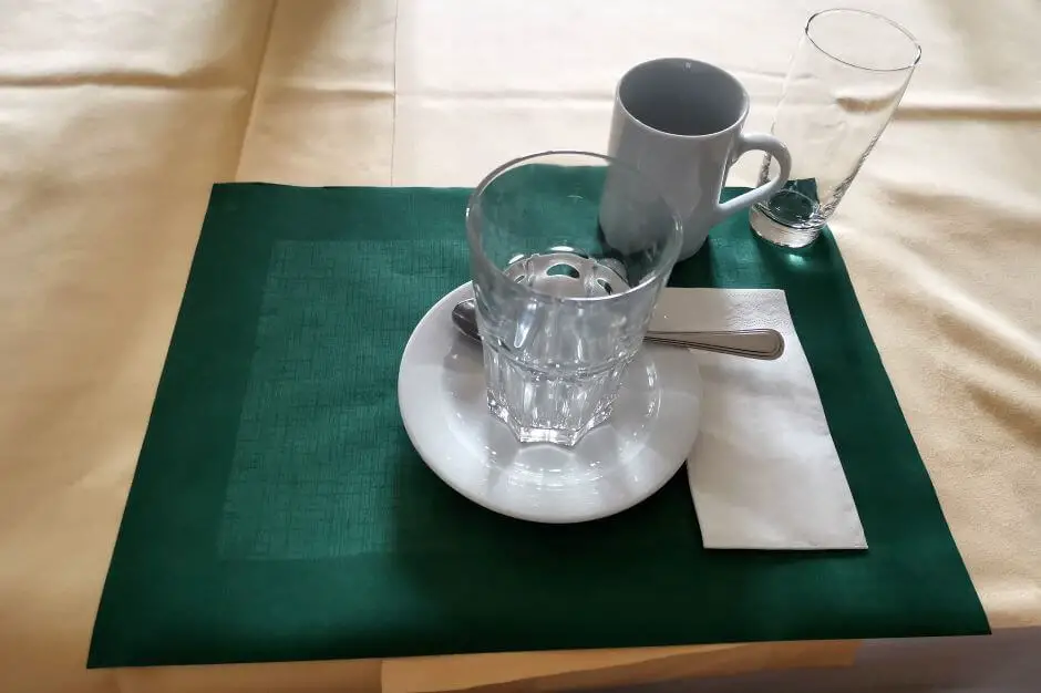 Im Kloster fasten - So sieht der Mittagstisch beim Klosterfasten aus
