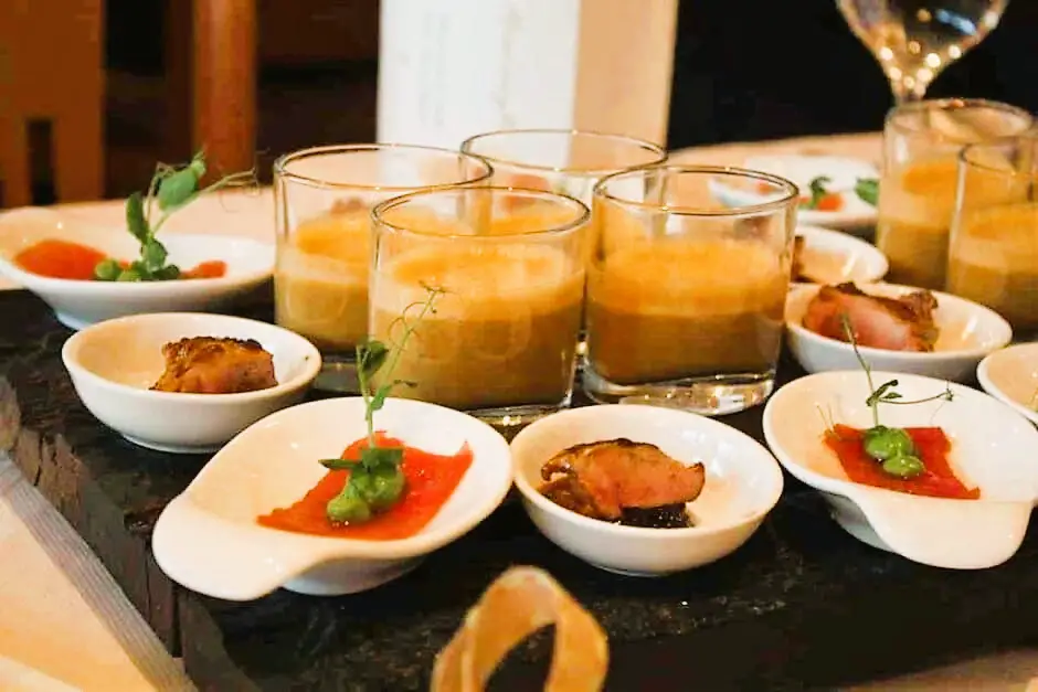 Vorspeisen beim Gala-Dinner im Hotel Post in Lermoos Österreich