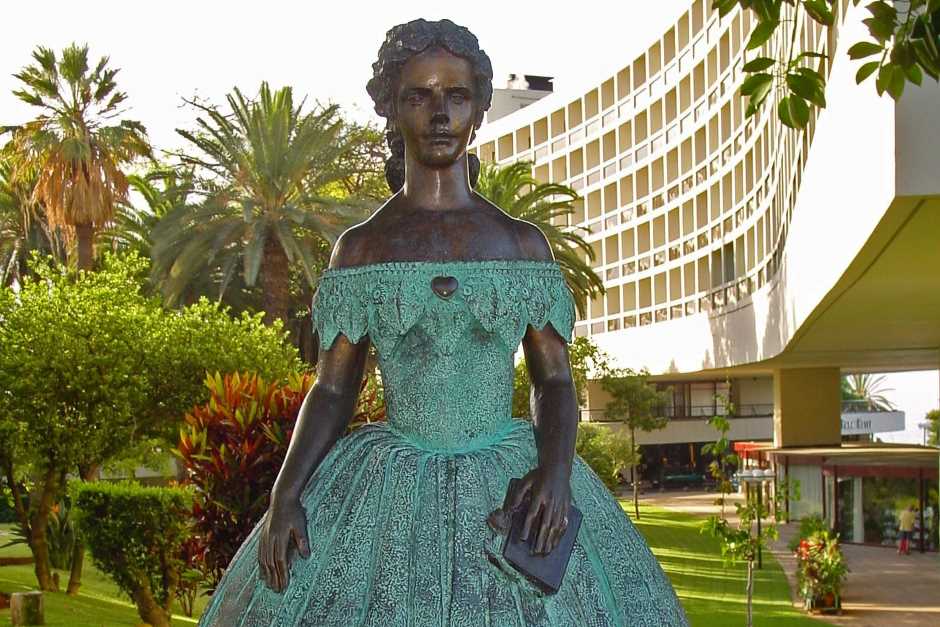 Sissi Statue in Funchal, Madeira - Europareise Route Kaiserin Elisabeth