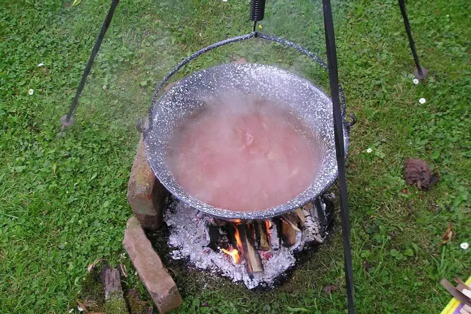 Dutch oven on a tripod