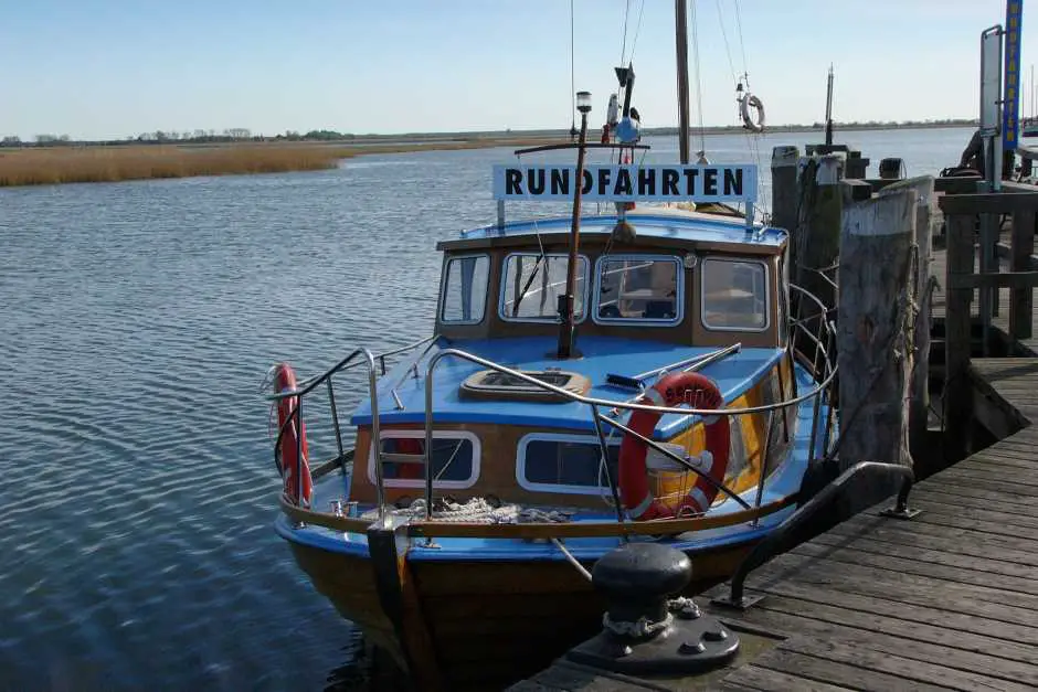 Darß Sehenswürdigkeiten - der Hafen von Zingst