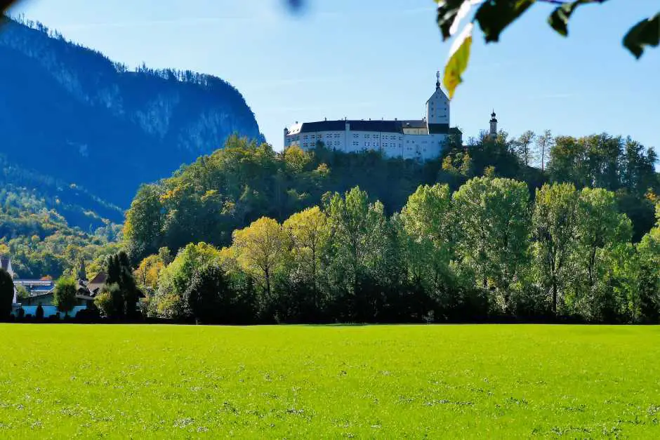 Hiking in the Chiemgau near Hohenaschau Castle