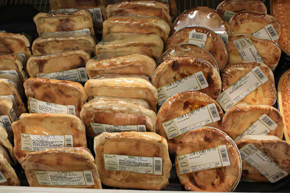 Pies filled with different types of meat
