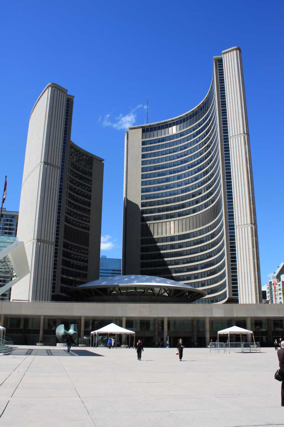 Wie man Toronto Sehenswürdigkeiten billig erlebt - Die City Hall
