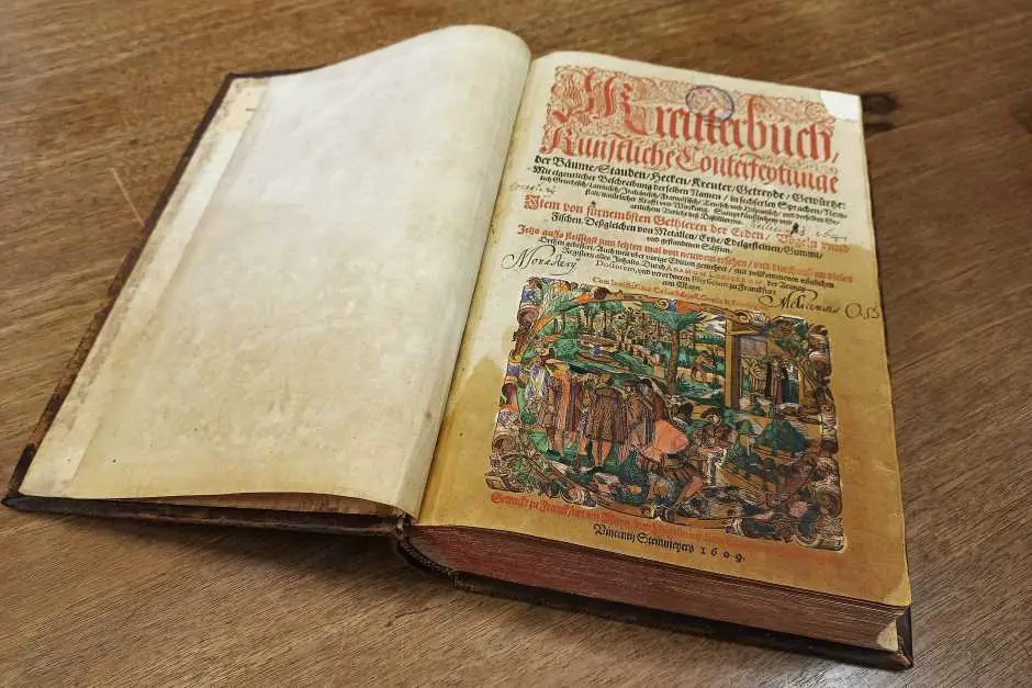 Kräuterbuch aus dem Jahr 1609