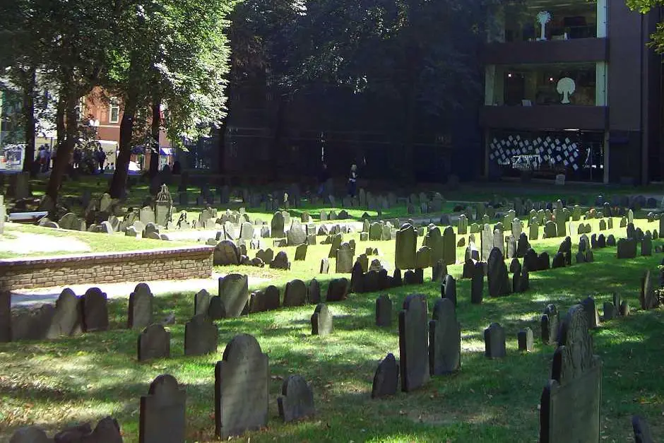 Granary Burying Ground - Free Things to do in Boston