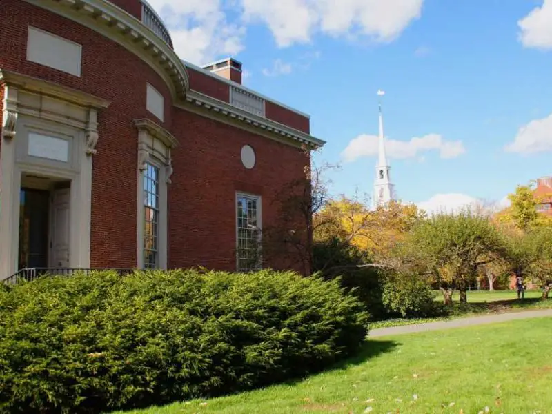 Harvard campus tour