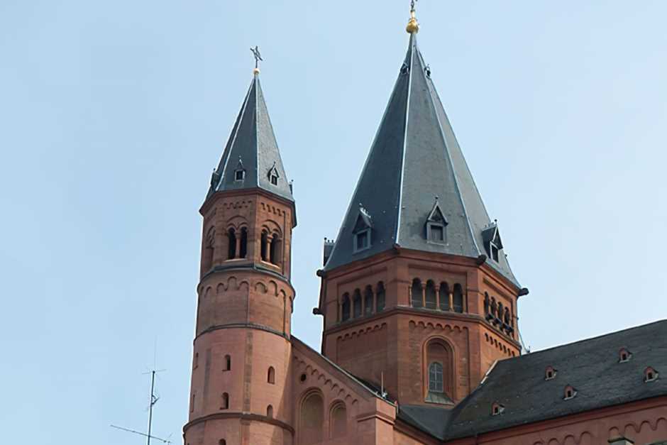 The Mainz Cathedral © Copyright Marcus Heinze, doatrip