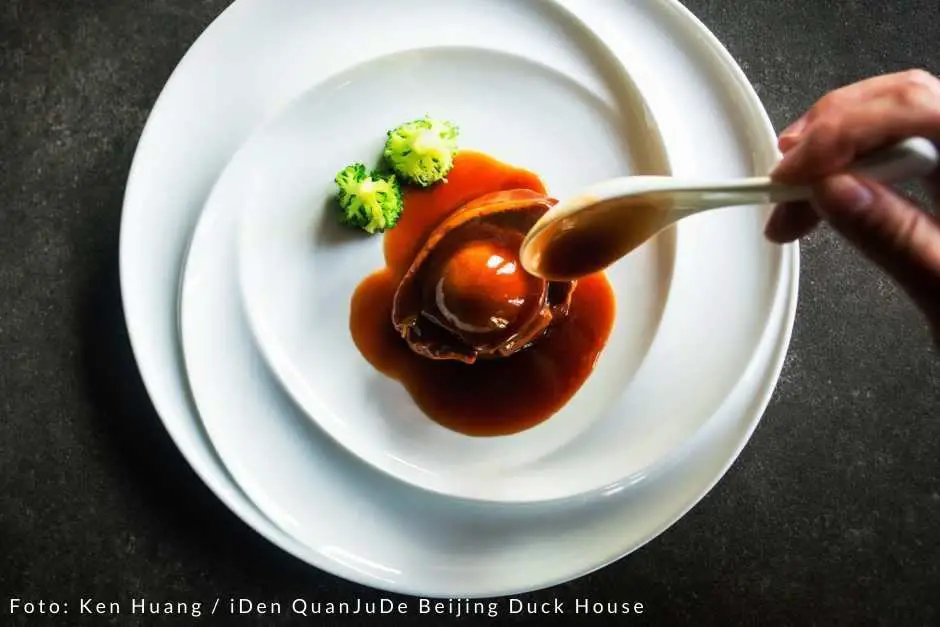 iDen QuanJuDe Beijing Duck House Michelin Star Restaurant in Vancouver Photo: Ken Huang