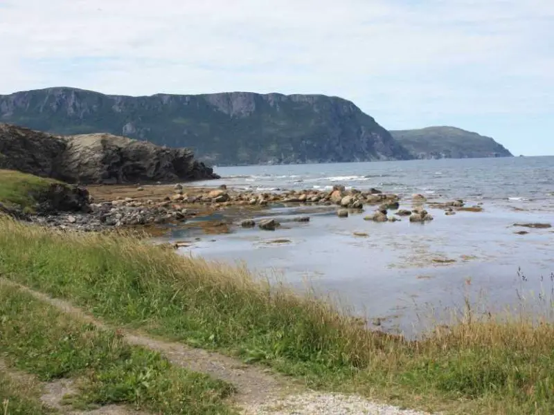 Im Gros Morne National Park Wandern am Meer