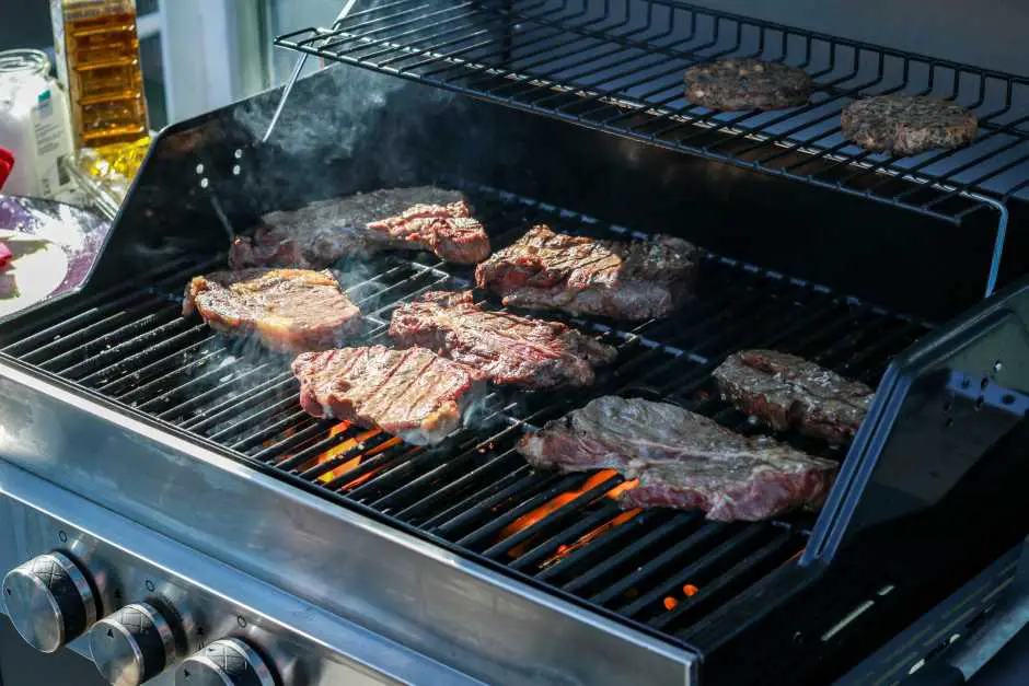 Summer is barbecue season - buy gas barbecues online