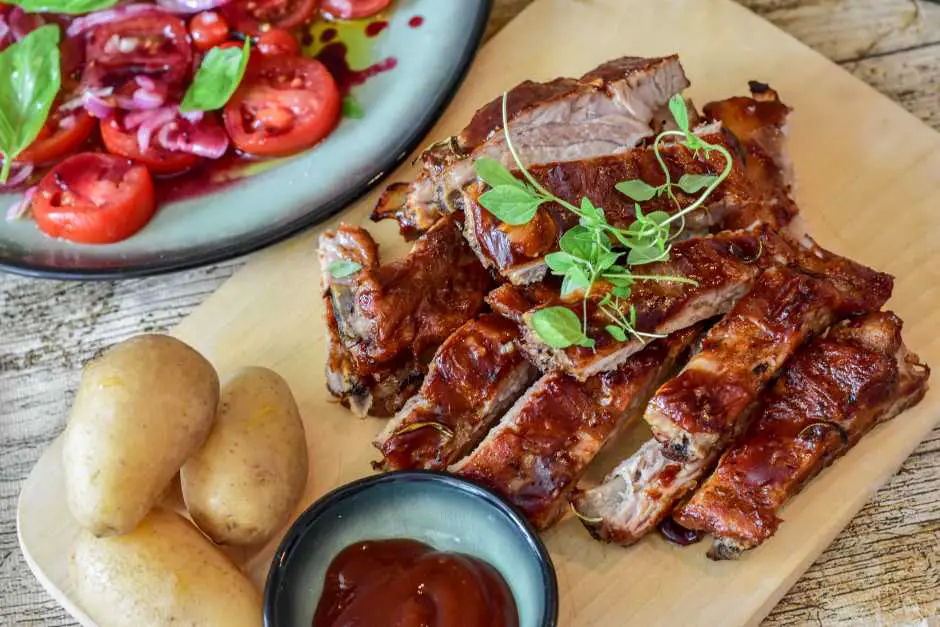 Grill spare ribs with rib marinade