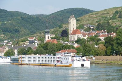 Wachau shipping