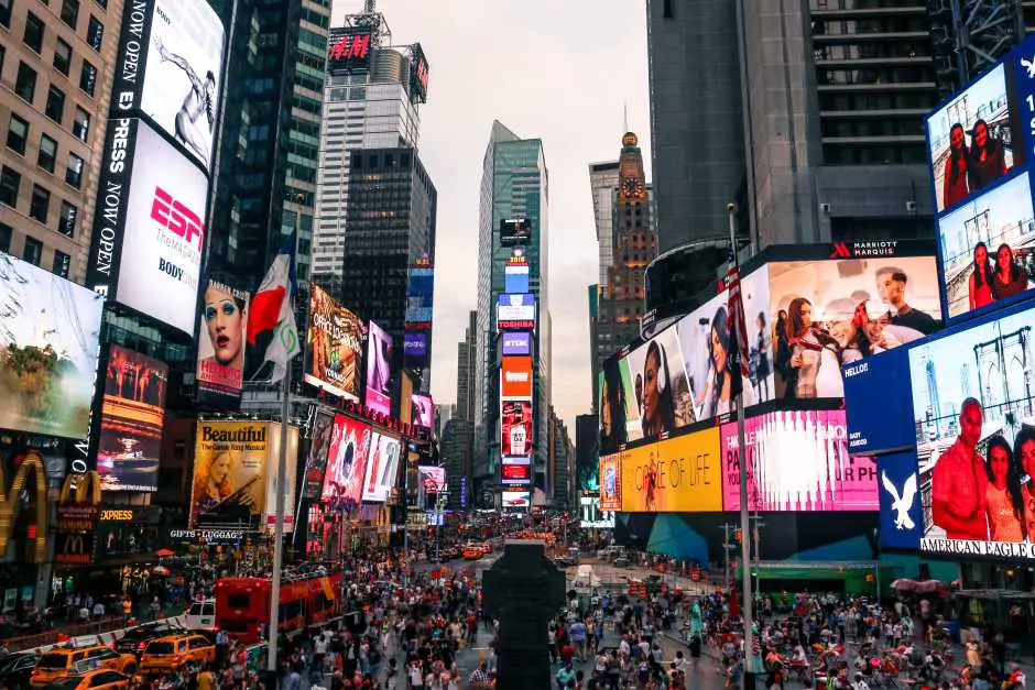 Erlebe das Lichtermeer: Ein Guide für den Times Square NY