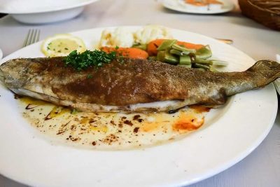 Typisches Essen in Luxemburg: Forelle aus der Mosel