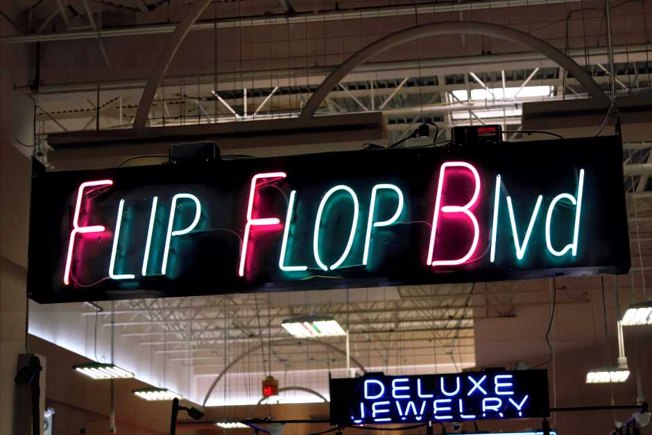 Flip Flop Boulevard im Festival Flea Market