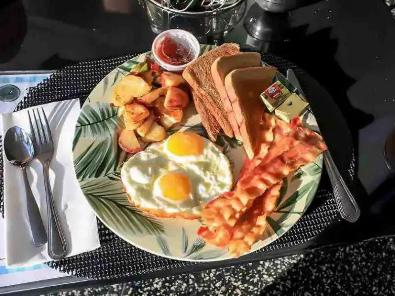 Breakfast by the pool in Miami Beach