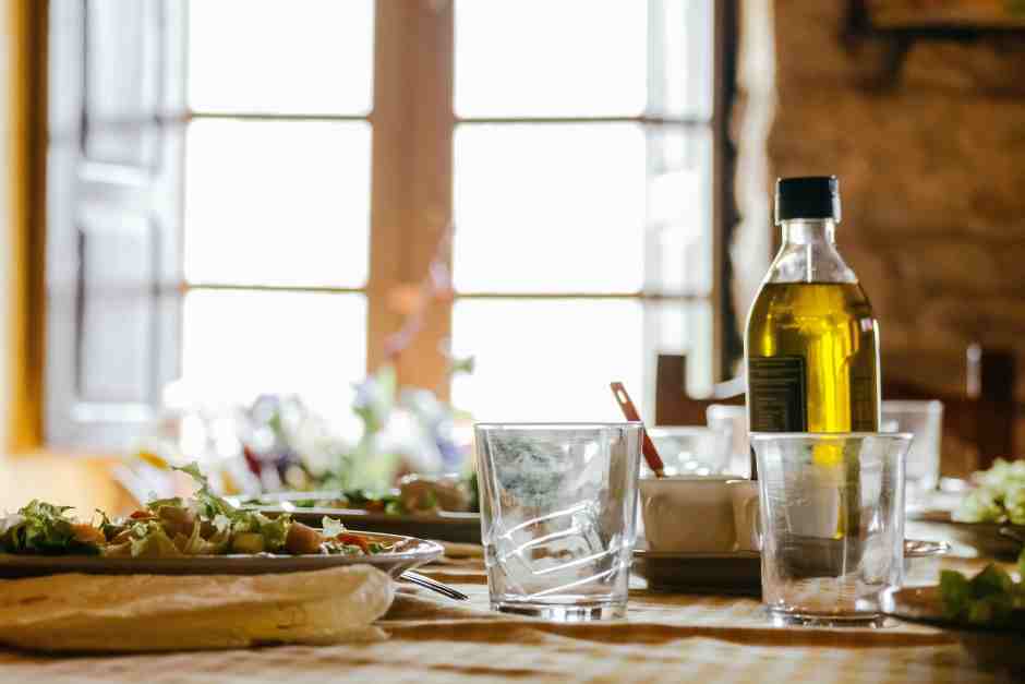 Olive oil tastes best directly from the producer