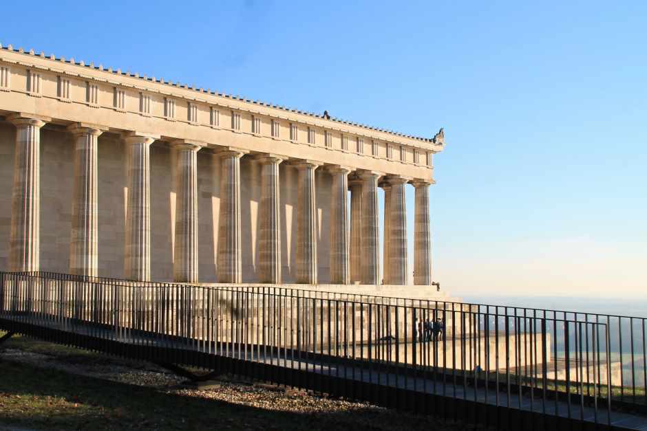 Die Walhalla bei Regensburg am frühen Morgen