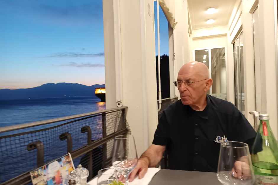 Abendessen auf der Restaurant Terrasse im Hotel Jadran Rijeka