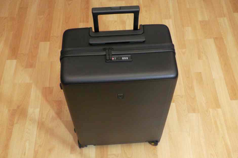 Level 8 suitcase review – the trolley Elegance mat with 4-piece organizer set