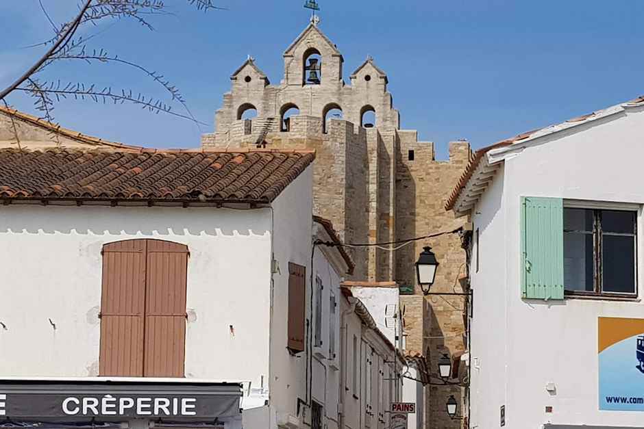 Saintes-Marie-de-la-Mer in Provence crime novels