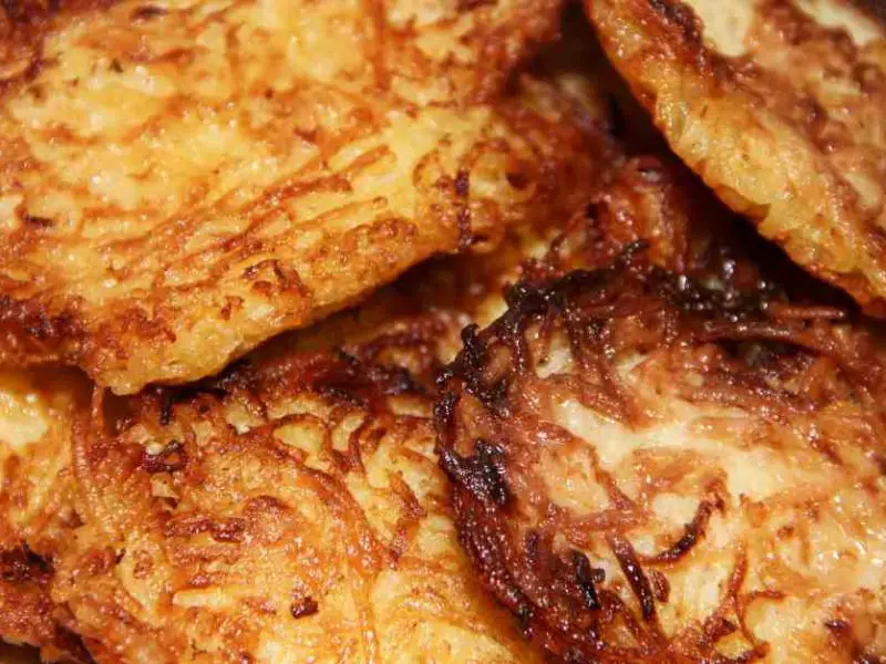 Potato pancakes recipe or Grompere Kicheler, Dotsch, Klitscher