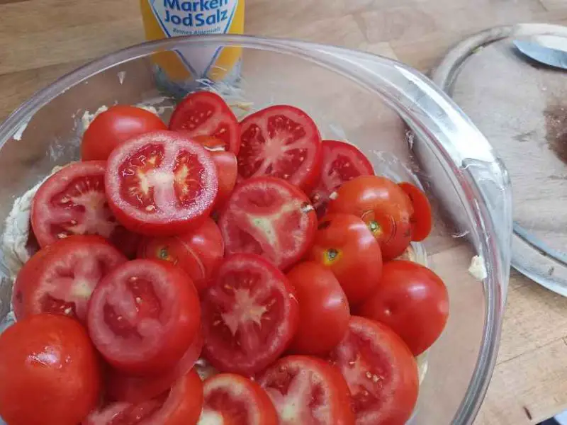 Tomato mozzarella casserole