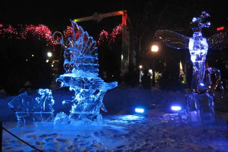Ottawa Winterlude 2025 Eisskulpturen und Schlittschuhlaufen