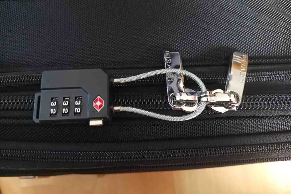 TSA-Schloss für diesen Trolley als Handgepäck