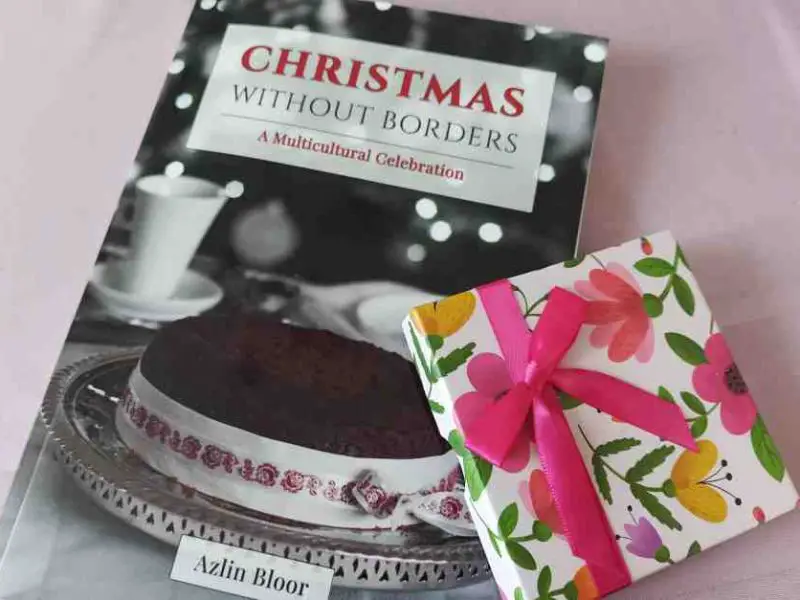 Christmas without Borders